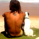 Rapaz viaja o Brasil com sua cachorrinha ‘Brisa’ em sua Kombi do Reggae